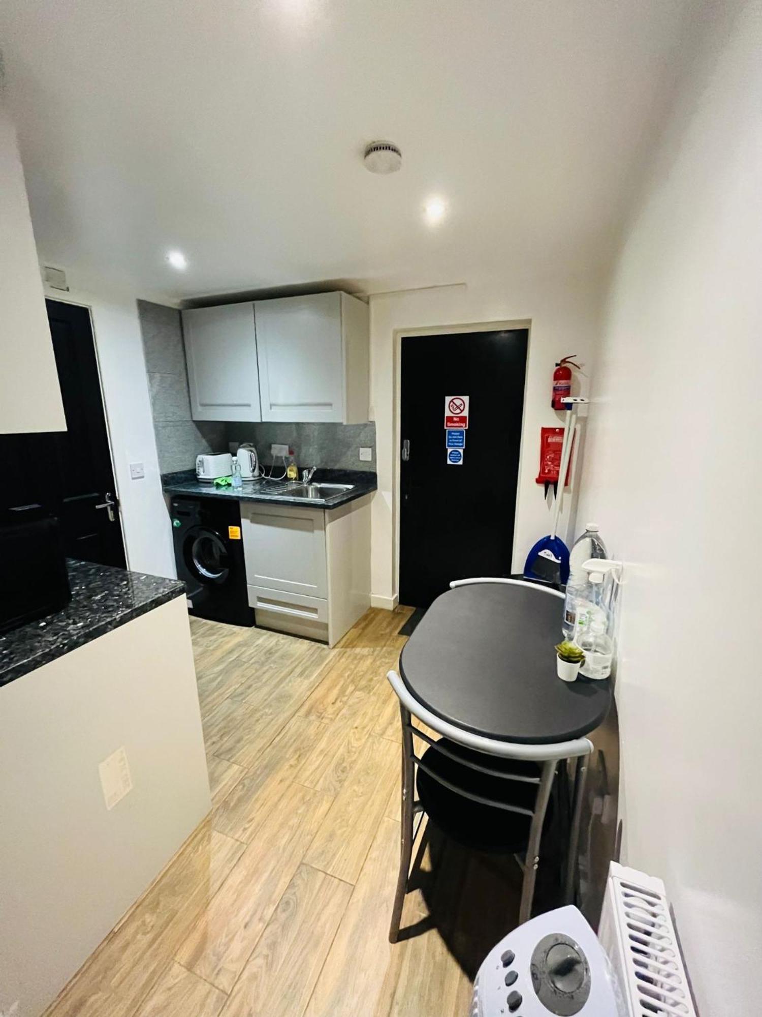Exclusive Private One Bedroom Suite Londres Exterior foto